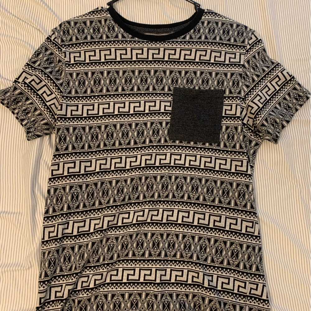 On the byas black and white tee shirt size S